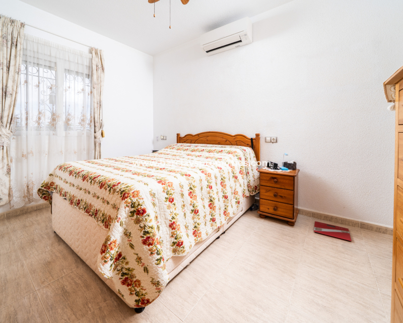 Resale - Detached - Urb. La Marina