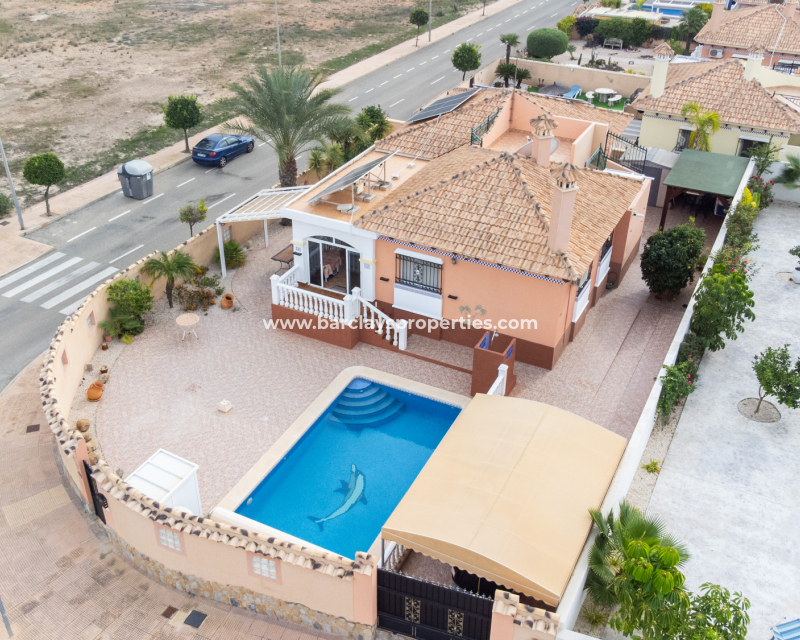 Resale - Detached - Urb. La Marina
