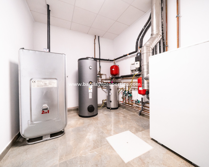 Resale - Detached - Urb. La Marina