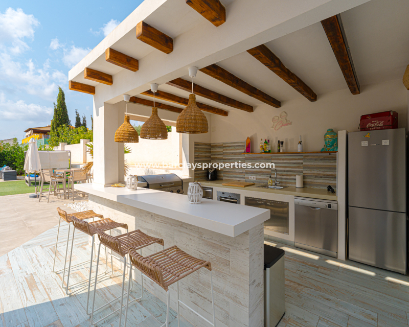 Resale - Detached - Urb. La Marina