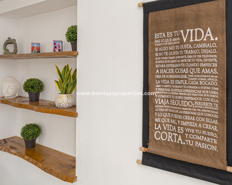 Resale - Detached - Urb. La Marina