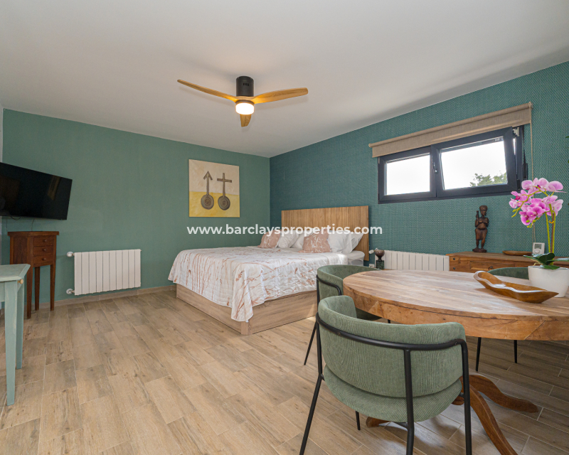 Resale - Detached - Urb. La Marina