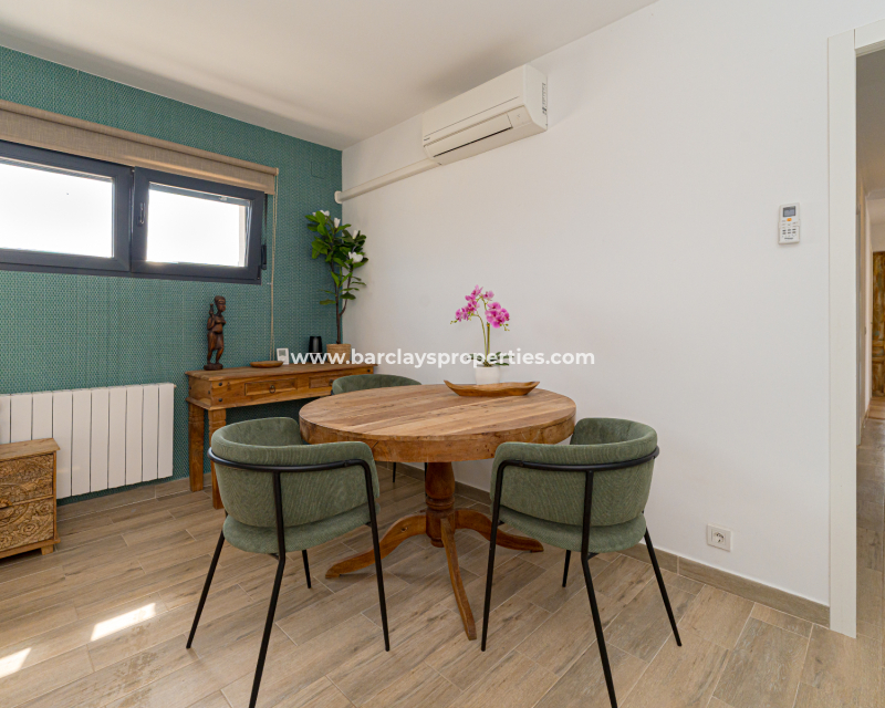 Resale - Detached - Urb. La Marina