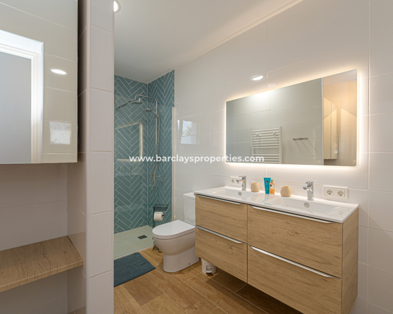 Resale - Detached - Urb. La Marina