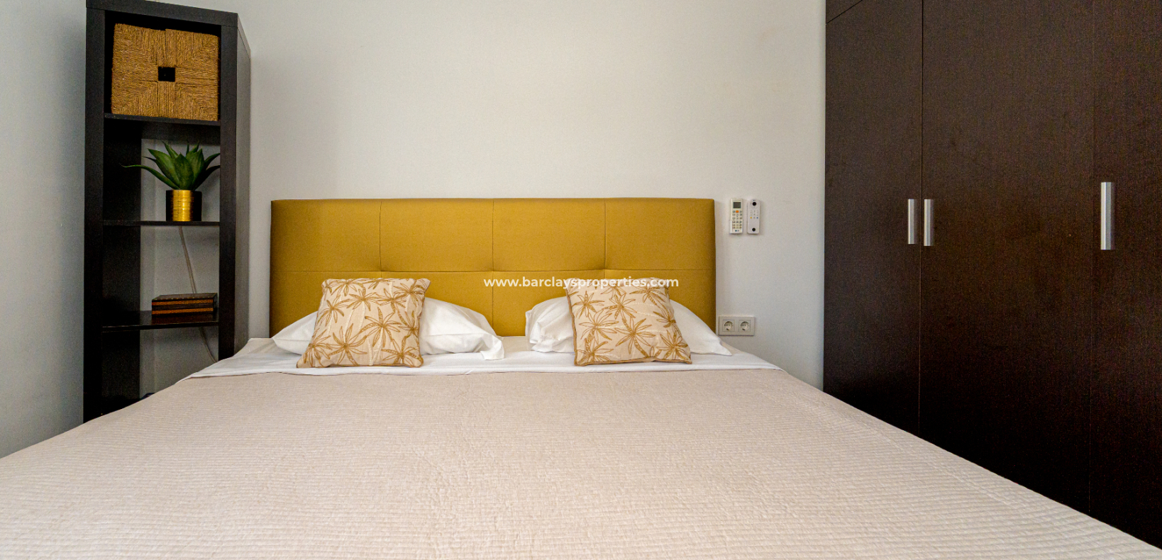 Resale - Detached - Urb. La Marina