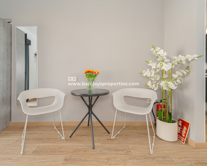 Resale - Detached - Urb. La Marina