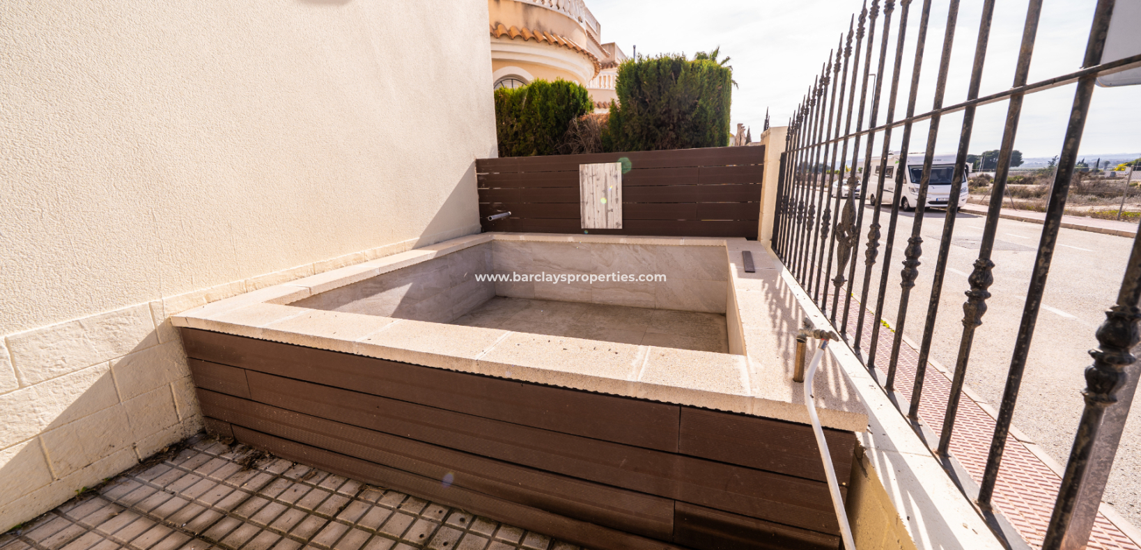 Resale - Detached - Urb. La Marina