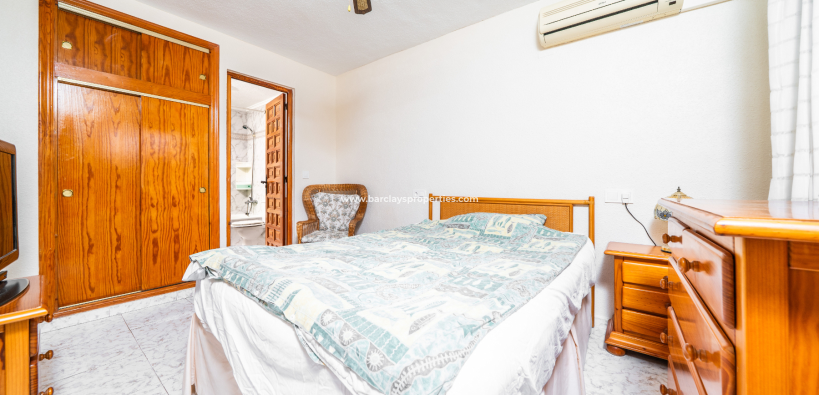 Resale - Detached - Urb. La Marina