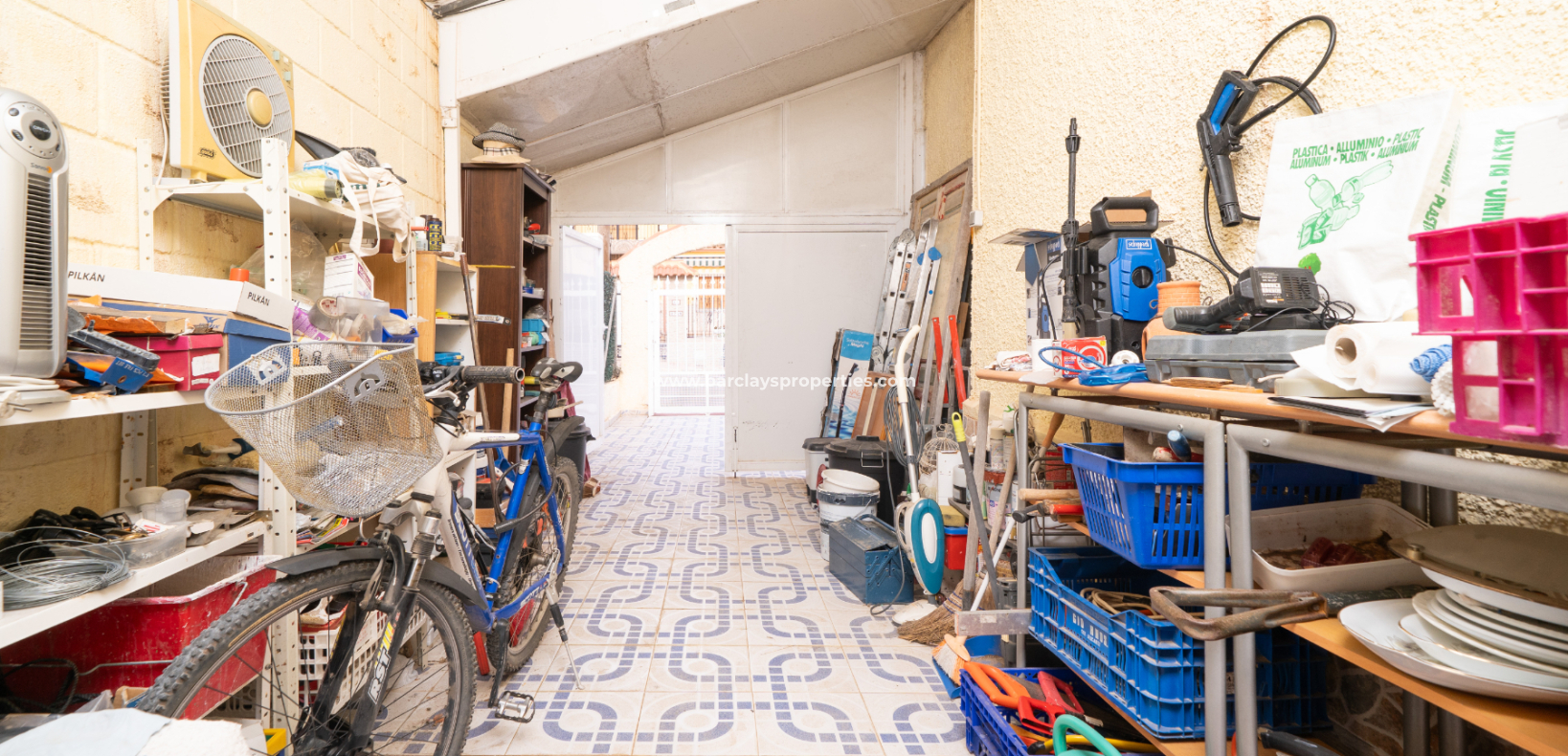 Resale - Detached - Urb. La Marina