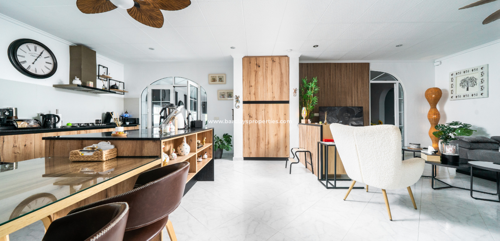 Resale - Detached - Urb. La Marina