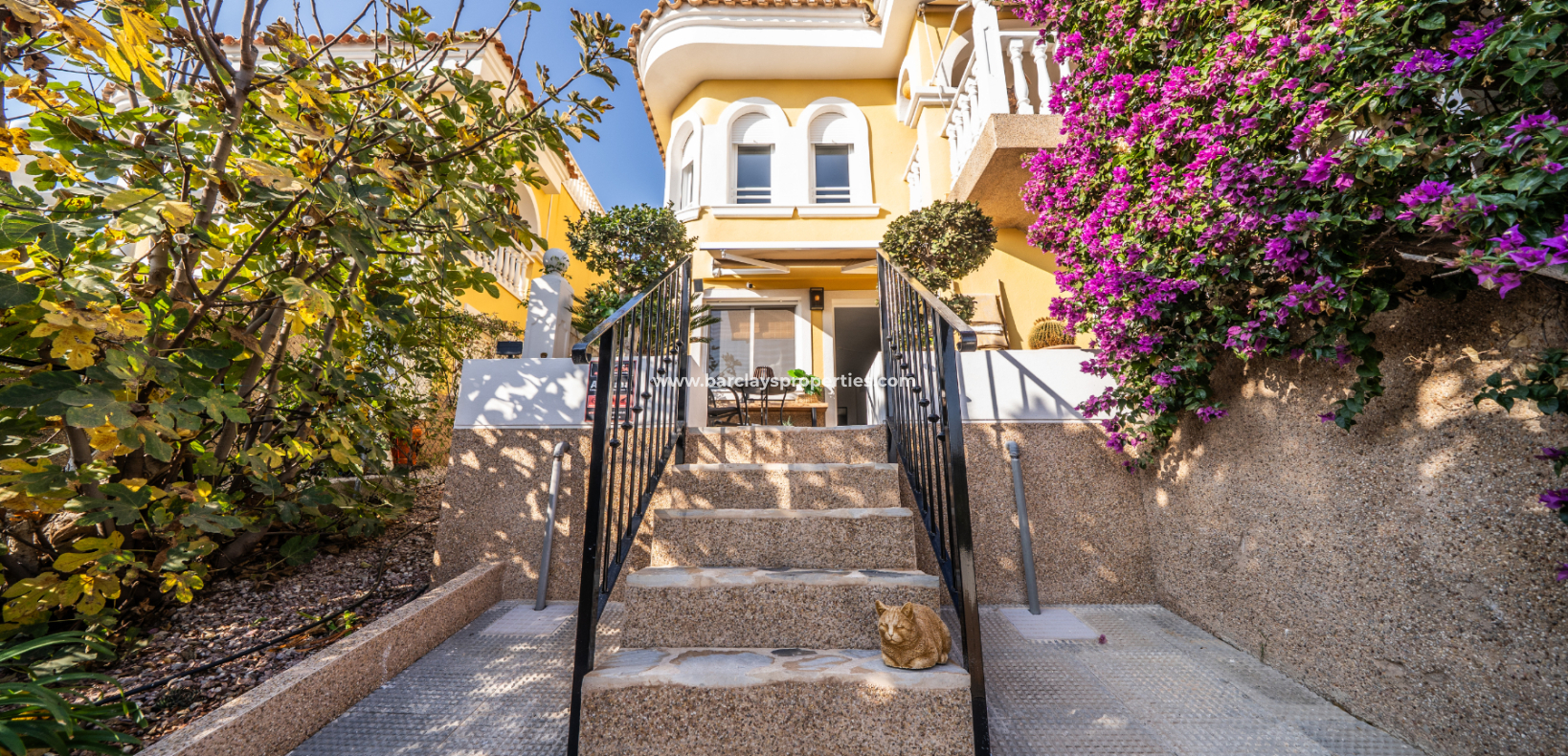 Resale - Detached - Urb. La Marina