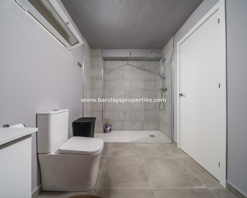 Resale - Detached - Urb. La Marina