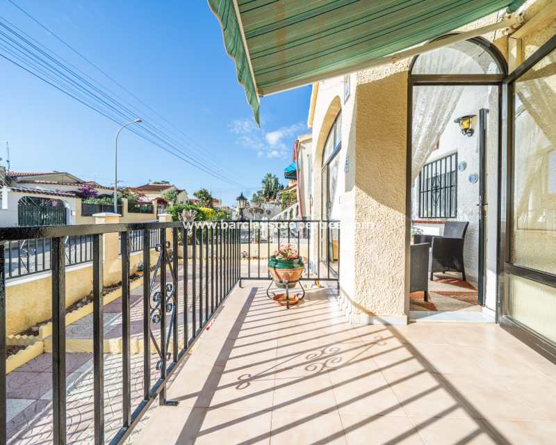 Resale - Detached - Urb. La Marina