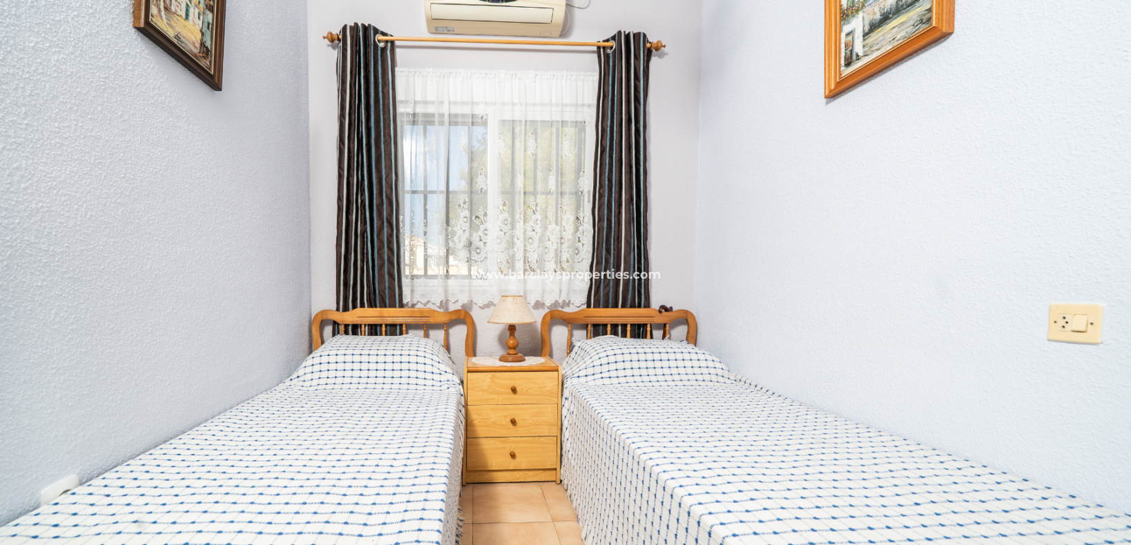 Resale - Detached - Urb. La Marina