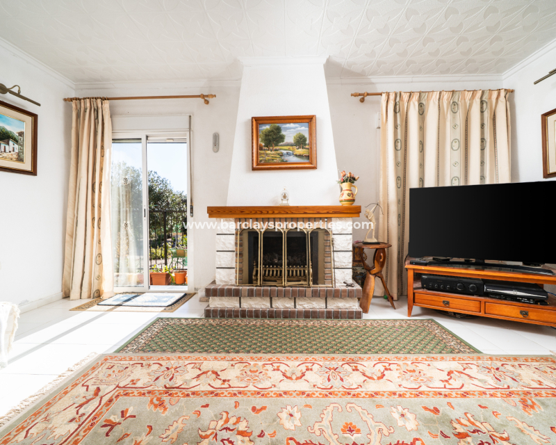 Resale - Detached - Urb. La Marina