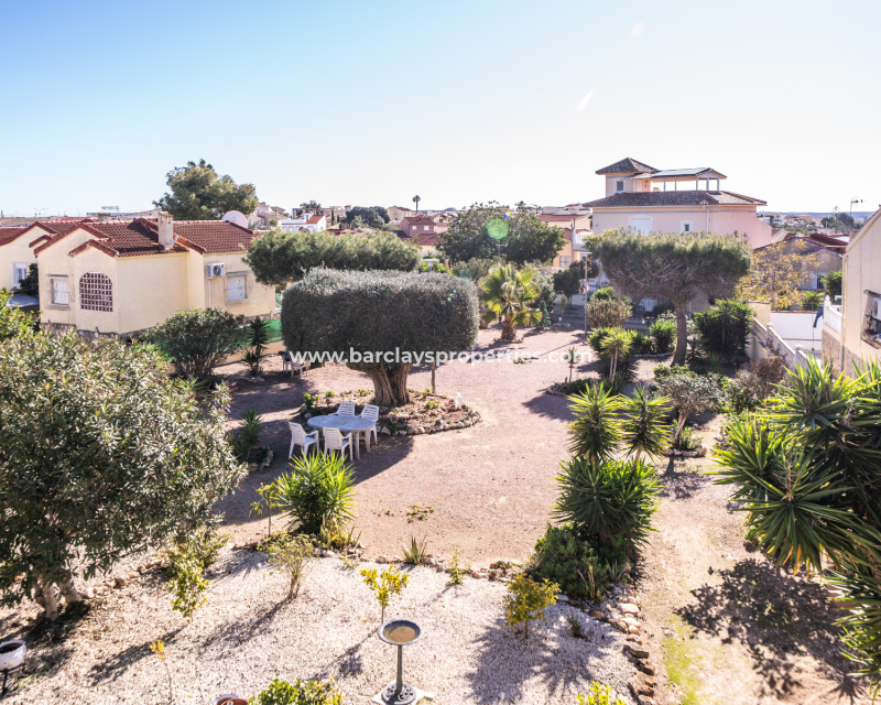 Resale - Detached - Urb. La Marina