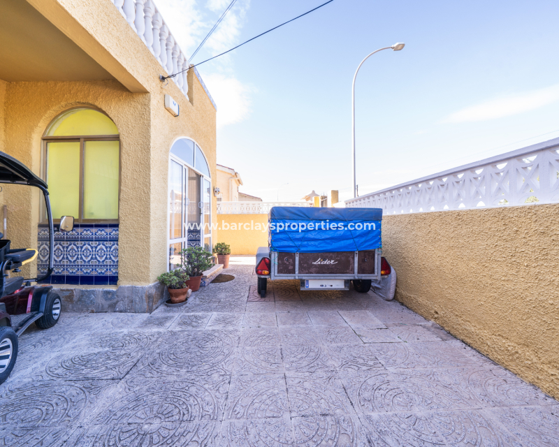 Resale - Detached - Urb. La Marina