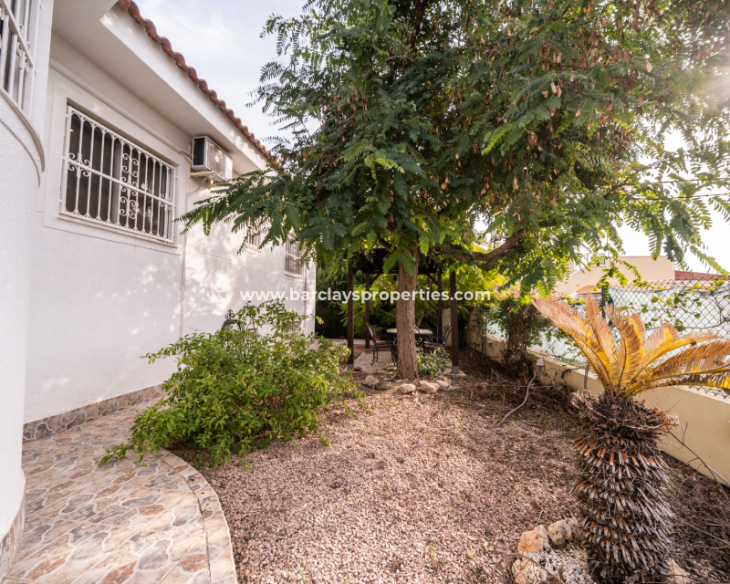 Resale - Detached - Urb. La Marina