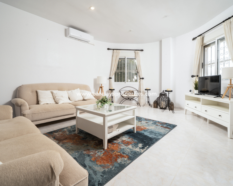 Resale - Detached - Urb. La Marina