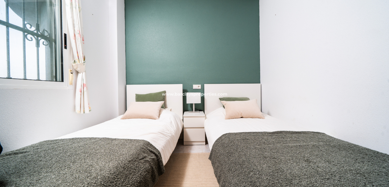 Resale - Detached - Urb. La Marina