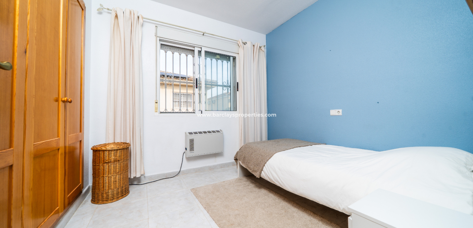 Resale - Detached - Urb. La Marina