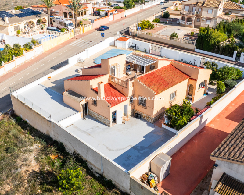 Resale - Detached - Urb. La Marina