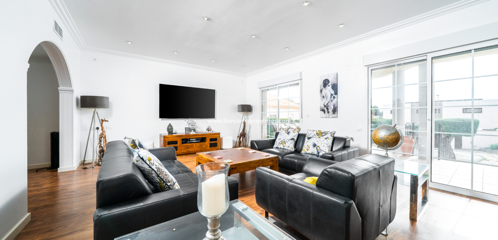 Resale - Detached - Urb. La Marina