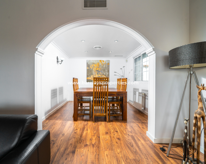 Resale - Detached - Urb. La Marina