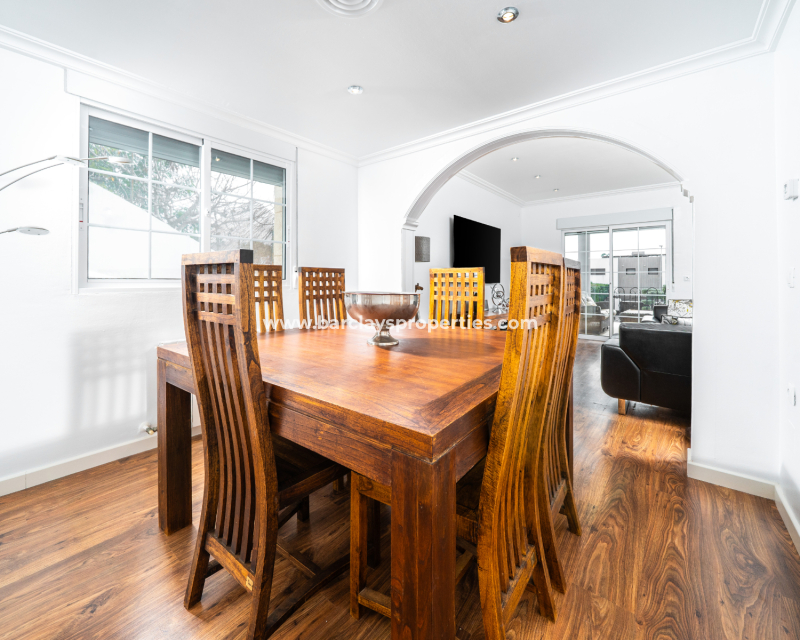 Resale - Detached - Urb. La Marina