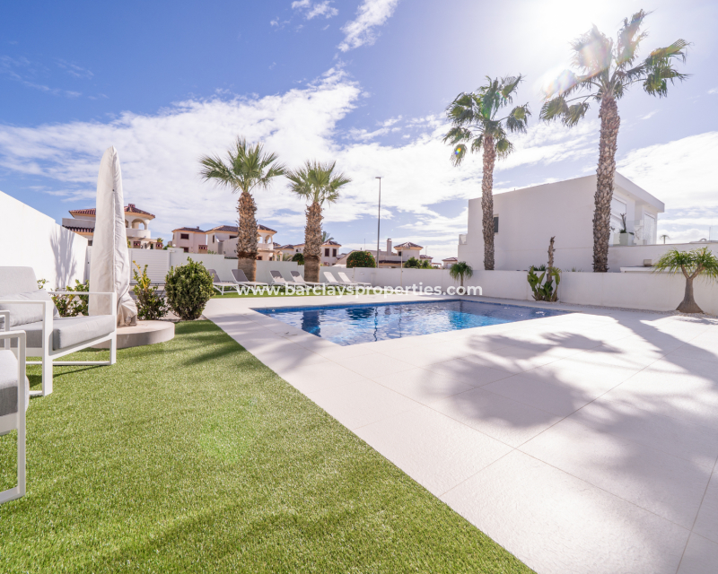 Resale - Detached - Urb. La Marina