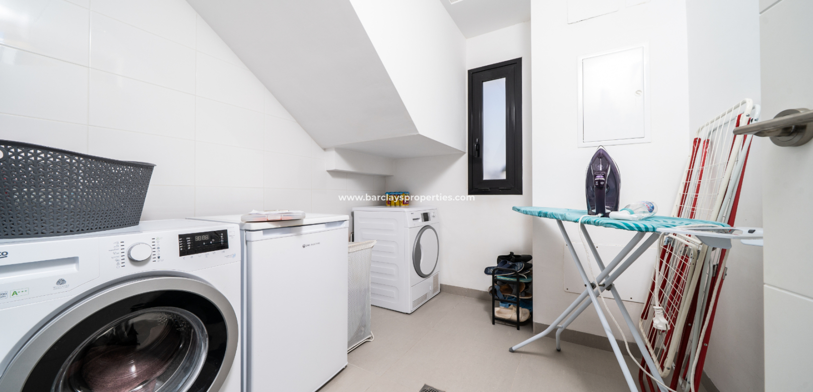 Resale - Detached - Urb. La Marina