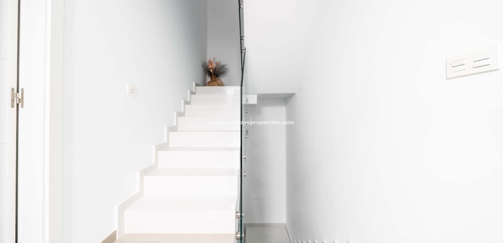 Resale - Detached - Urb. La Marina