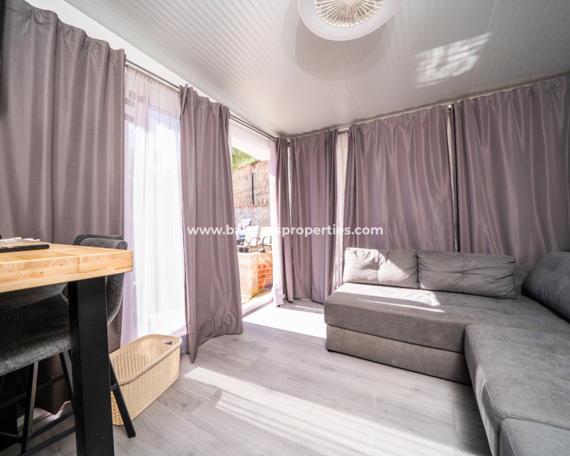 Resale - Detached - Urb. La Marina