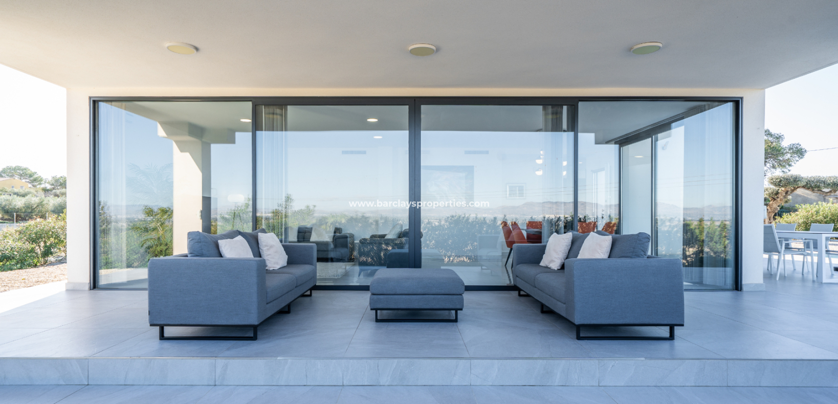 Resale - Detached - Urb. La Marina