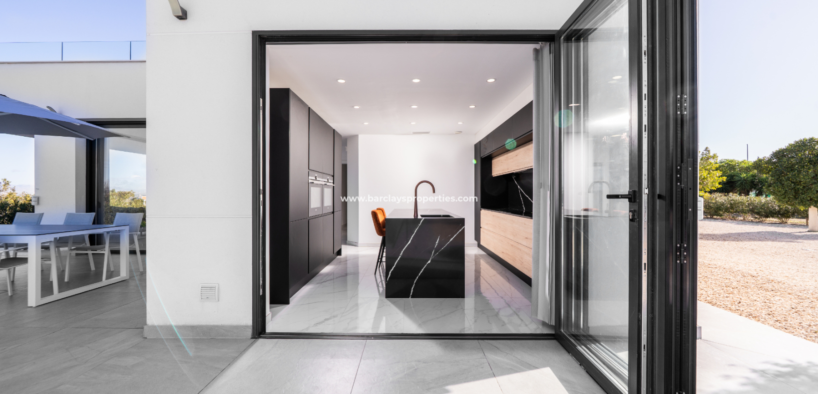 Resale - Detached - Urb. La Marina