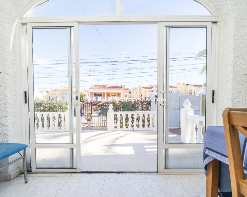 Resale - Detached - Urb. La Marina
