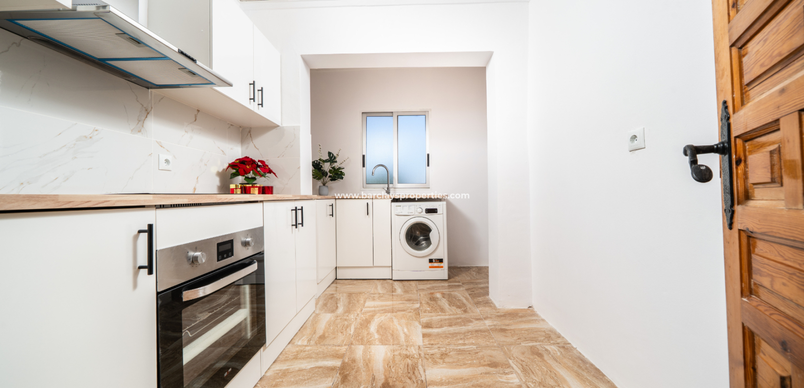 Resale - Detached - Urb. La Marina