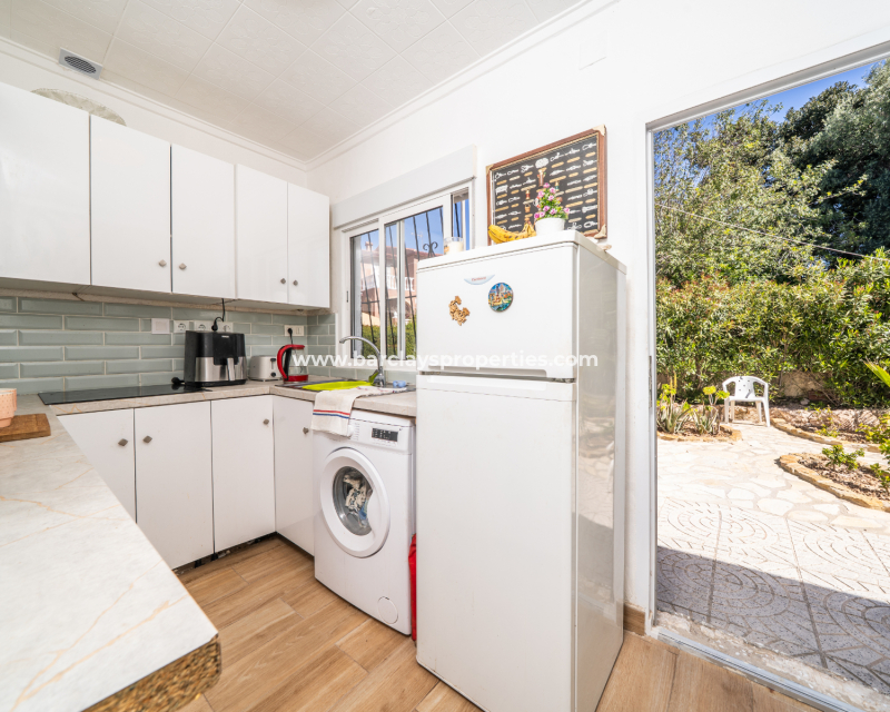 Resale - Detached - Urb. La Marina