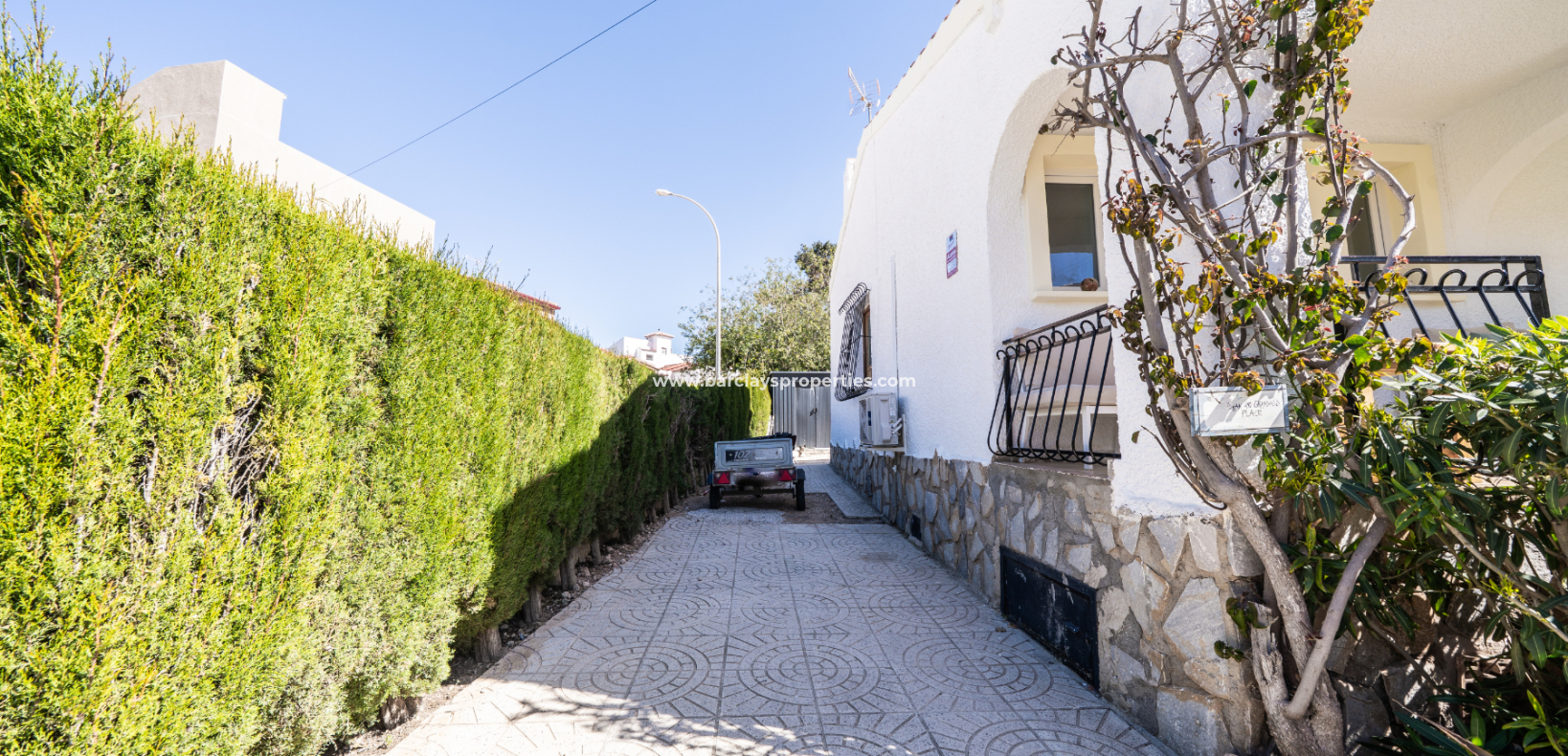 Resale - Detached - Urb. La Marina