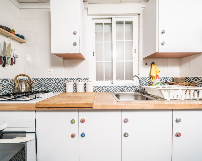 Resale - Detached - Urb. La Marina