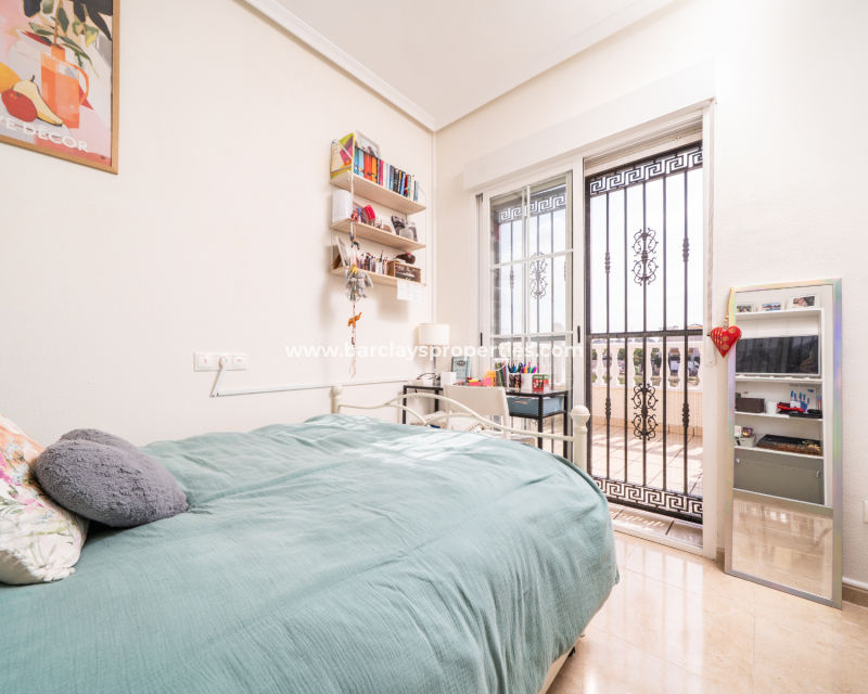Resale - Detached - Urb. La Marina