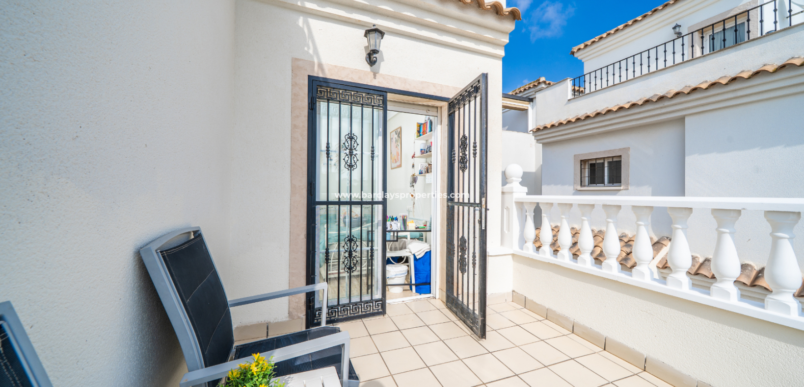 Resale - Detached - Urb. La Marina