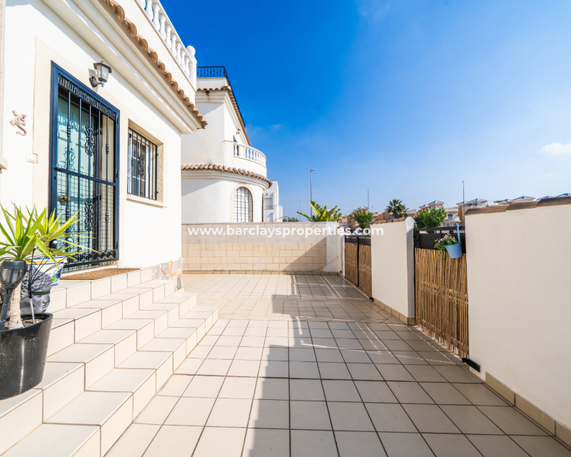 Resale - Detached - Urb. La Marina