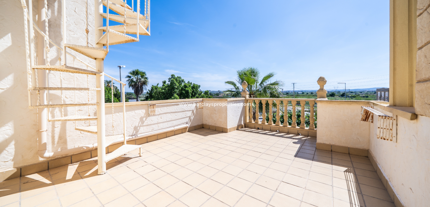 Resale - Detached - Urb. La Marina