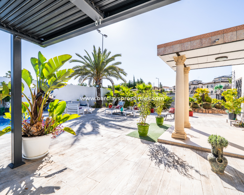 Resale - Detached - Urb. La Marina