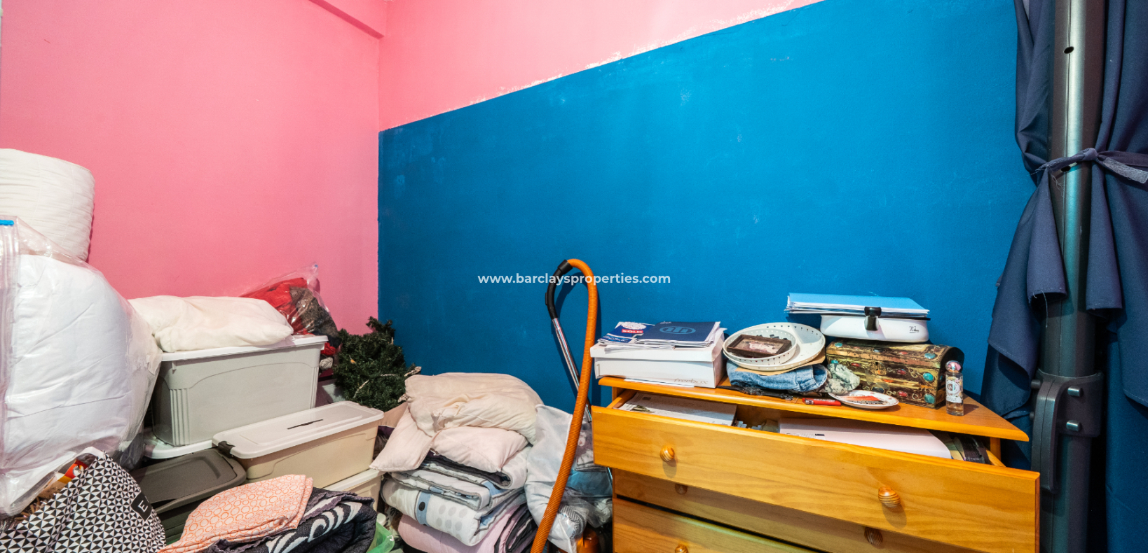 Resale - Detached - Urb. La Marina