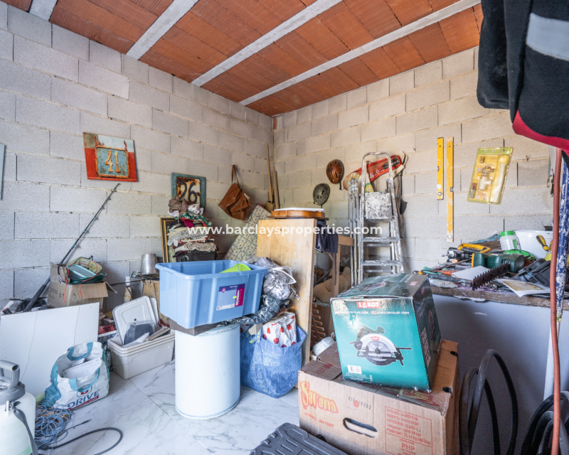 Resale - Detached - Urb. La Marina