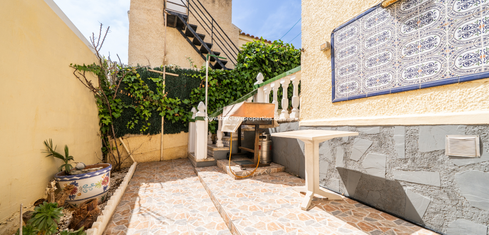 Resale - Detached - Urb. La Marina