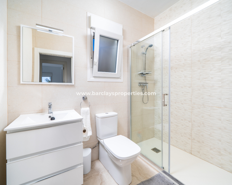 Resale - Detached - Urb. La Marina