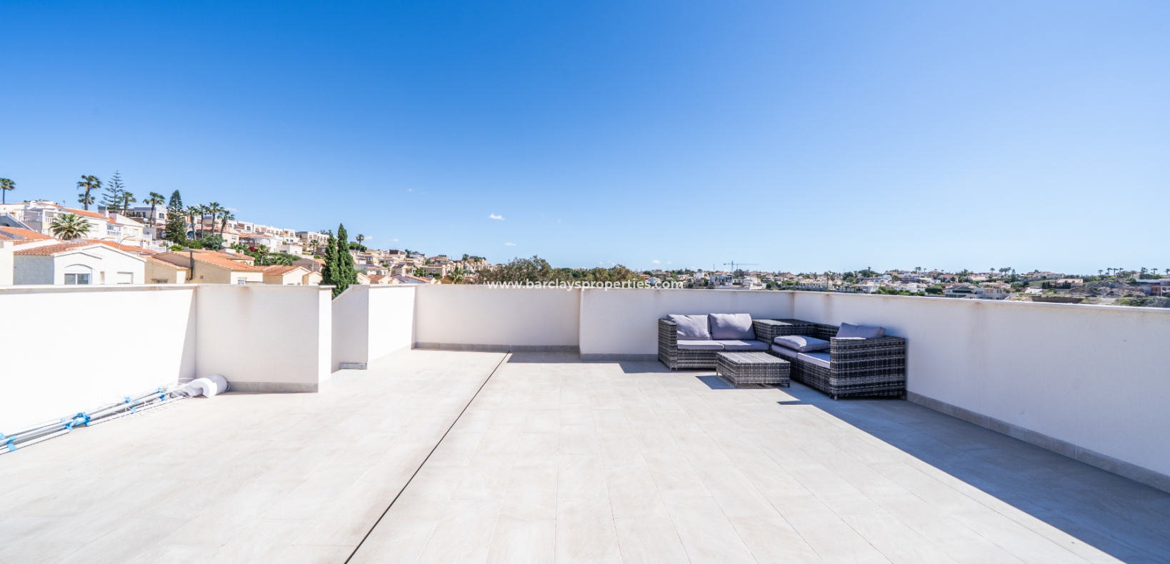 Resale - Detached - Urb. La Marina